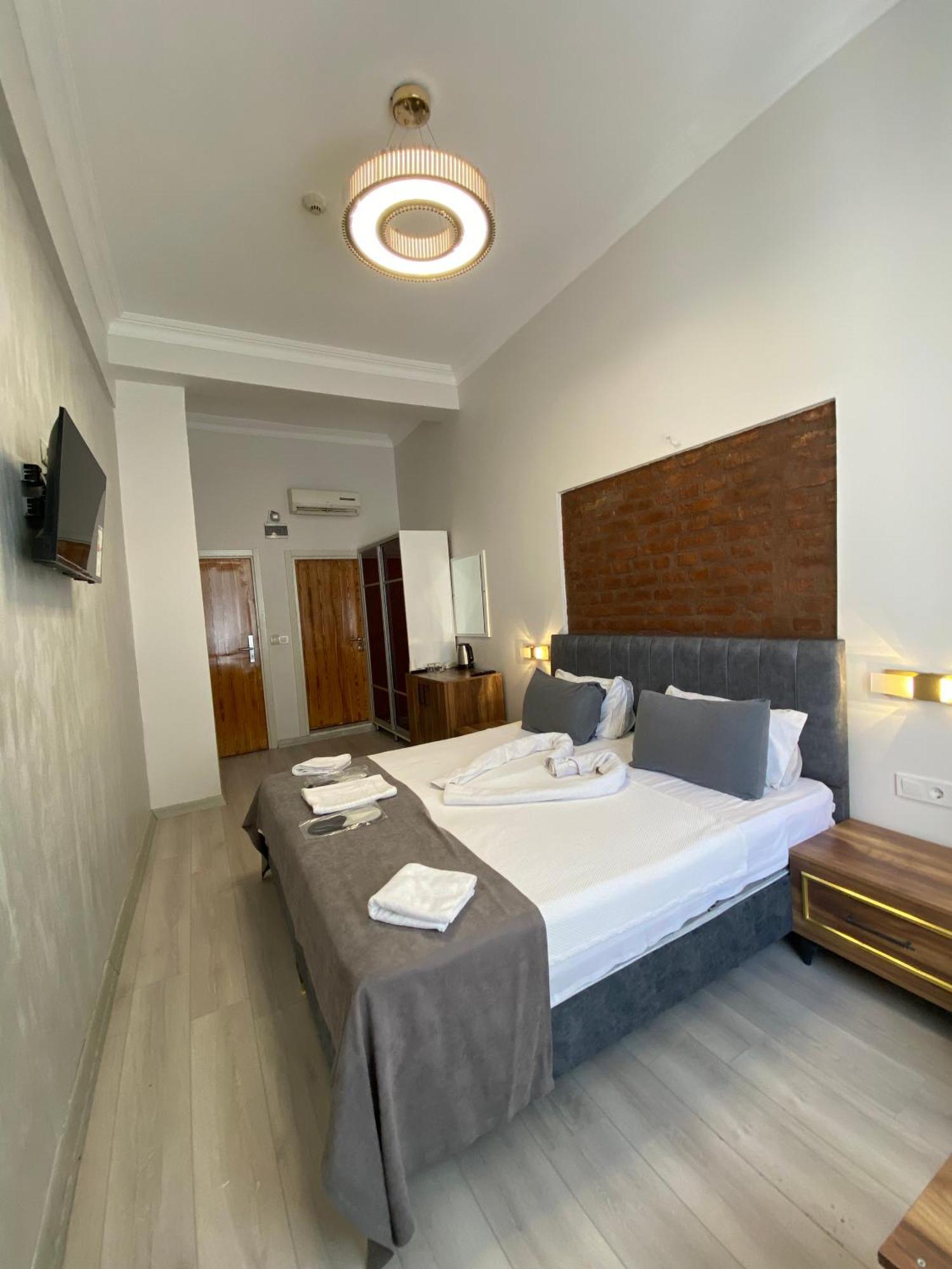 Galata Moon Готель 2*