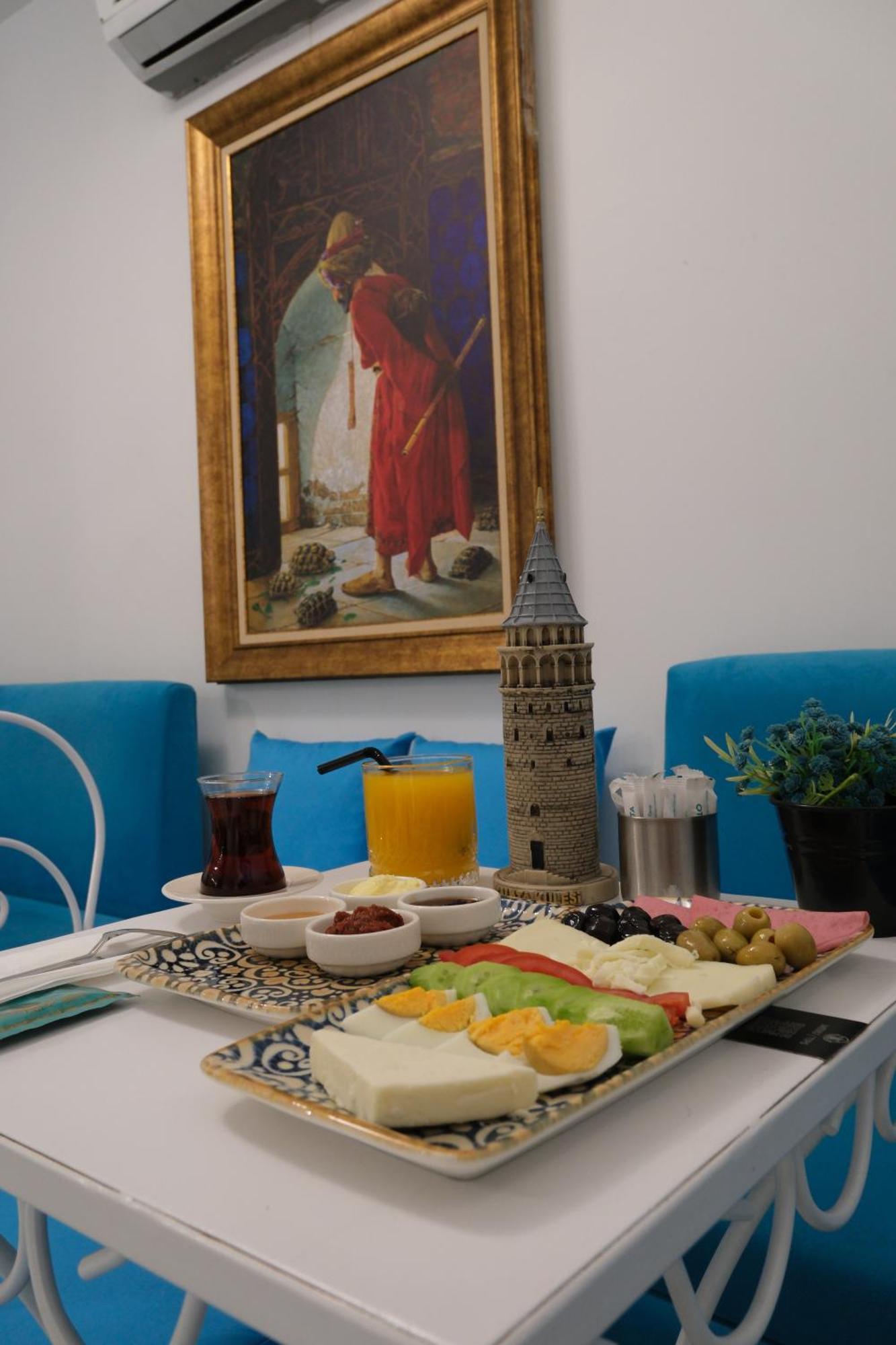 Готель Galata Moon 2*
